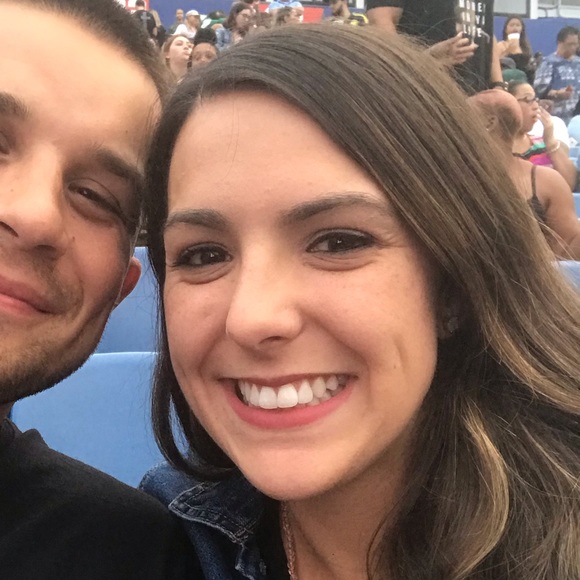 Meet your Posher, Christina - Picture 1 of 1